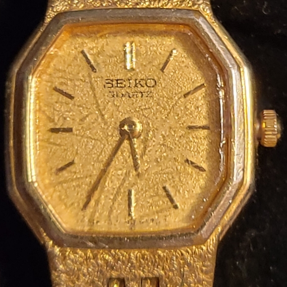 Vintage Seiko Womens Quartz Watch Gold Tone Bracelet - Picture 7 of 7